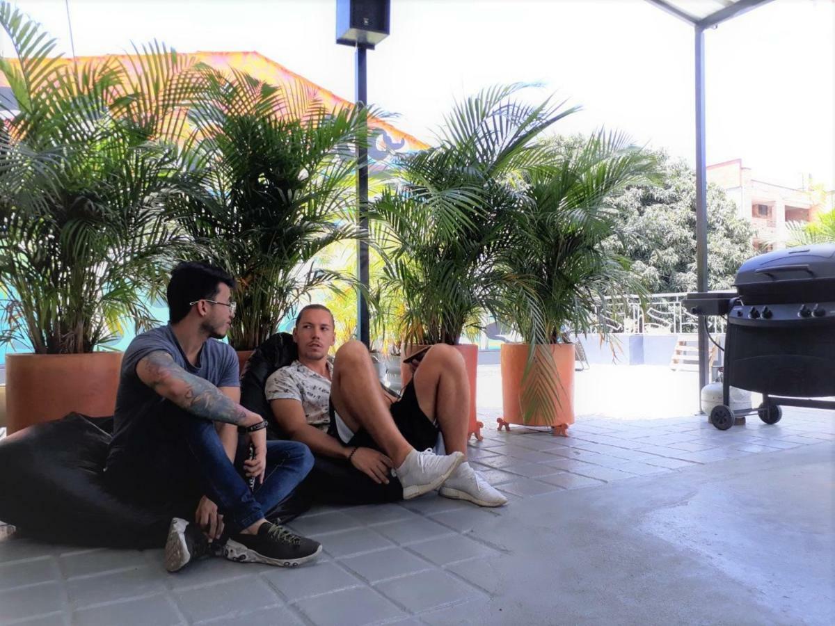 Noah Boutique Hostels Medellin Bagian luar foto