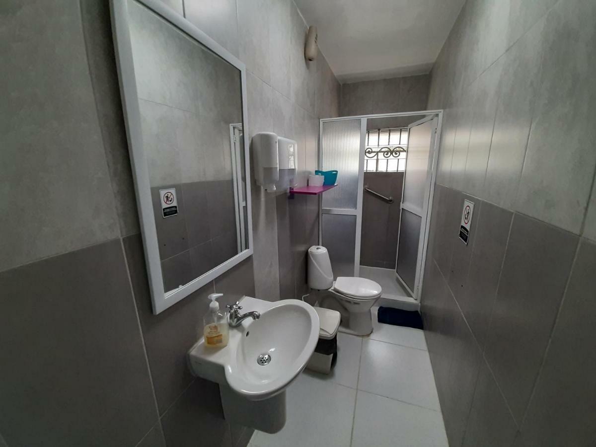 Noah Boutique Hostels Medellin Bagian luar foto